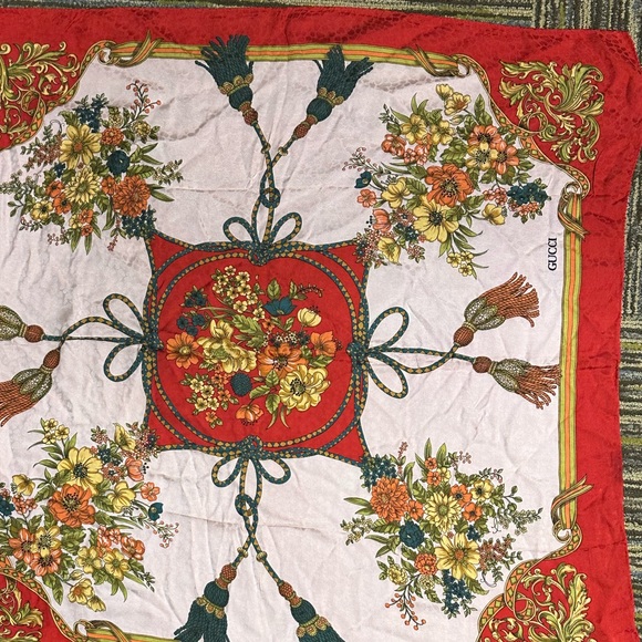Authentic Gucci Silk Scarf for Neck, your Purse and/or Backpack - Picture 12 of 14
